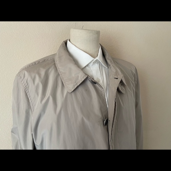Beautiful Tahari Tech James Bond raincoat - Picture 4 of 12